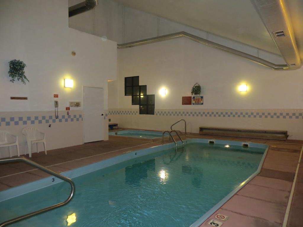 Americas Best Value Inn - Sundowner Motel ウィンターパーク エクステリア 写真